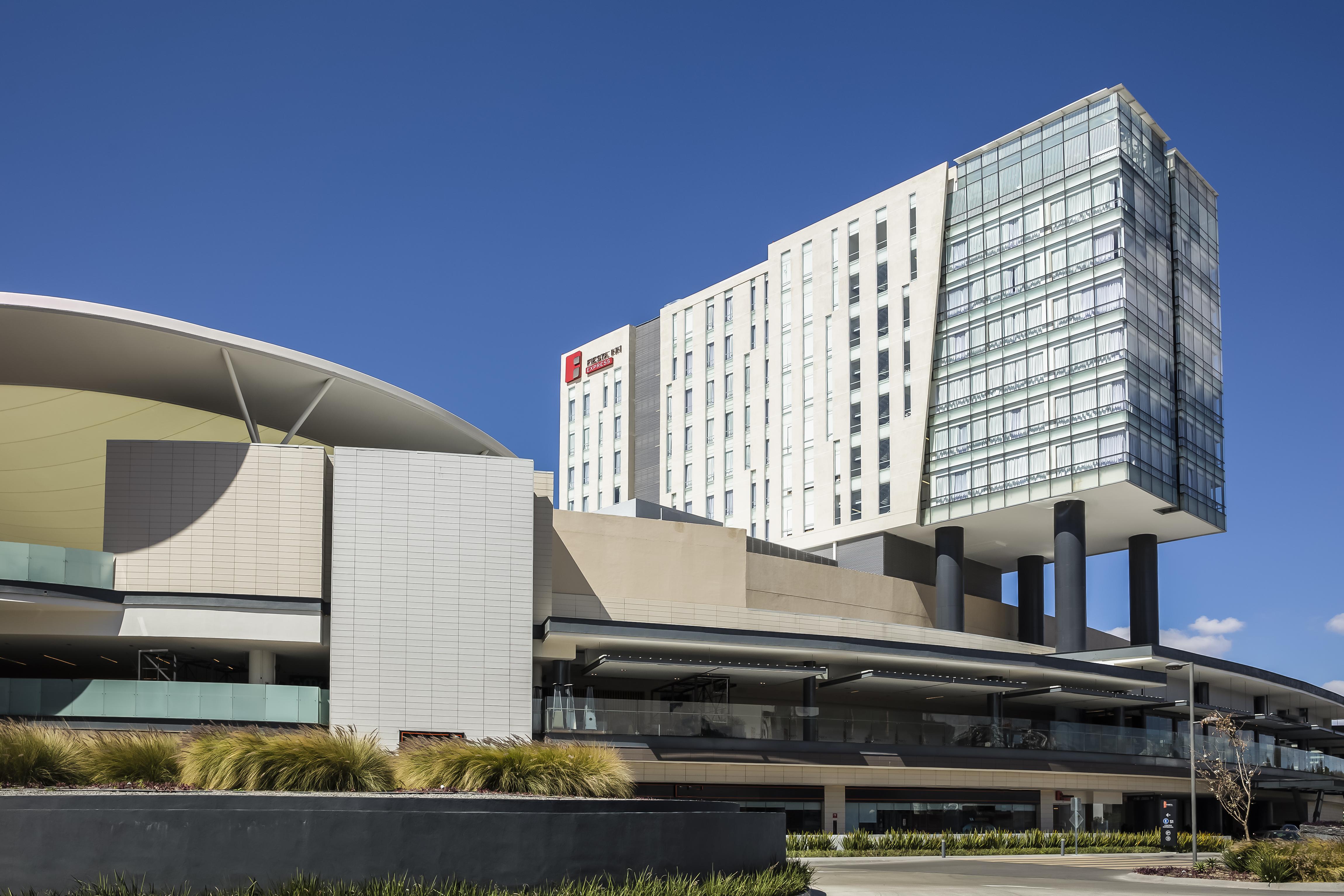 Fiesta Inn Express Queretaro Constituyentes Eksteriør bilde